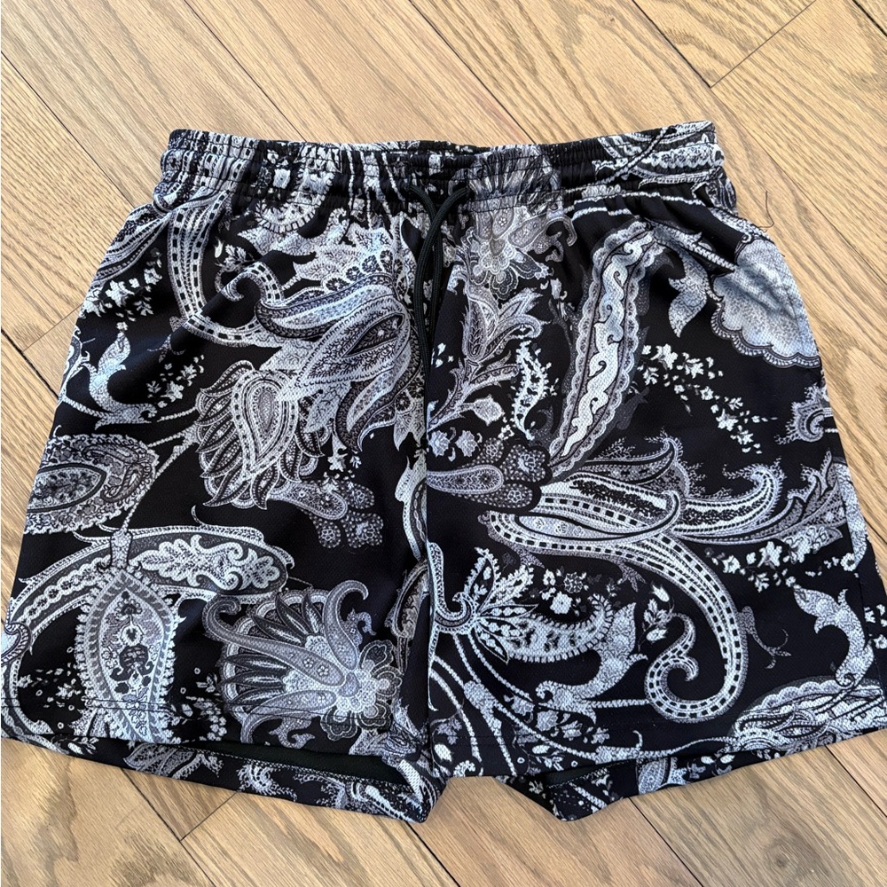 The Drip Shop brand shorts. Youth large. Excellent condition !